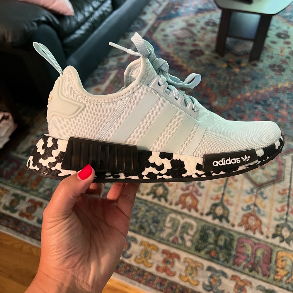 Size 6 adidas sneakers. Worn a few times.